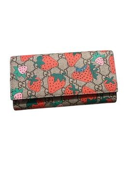 Gucci GG Supreme Strawberry Print wallet